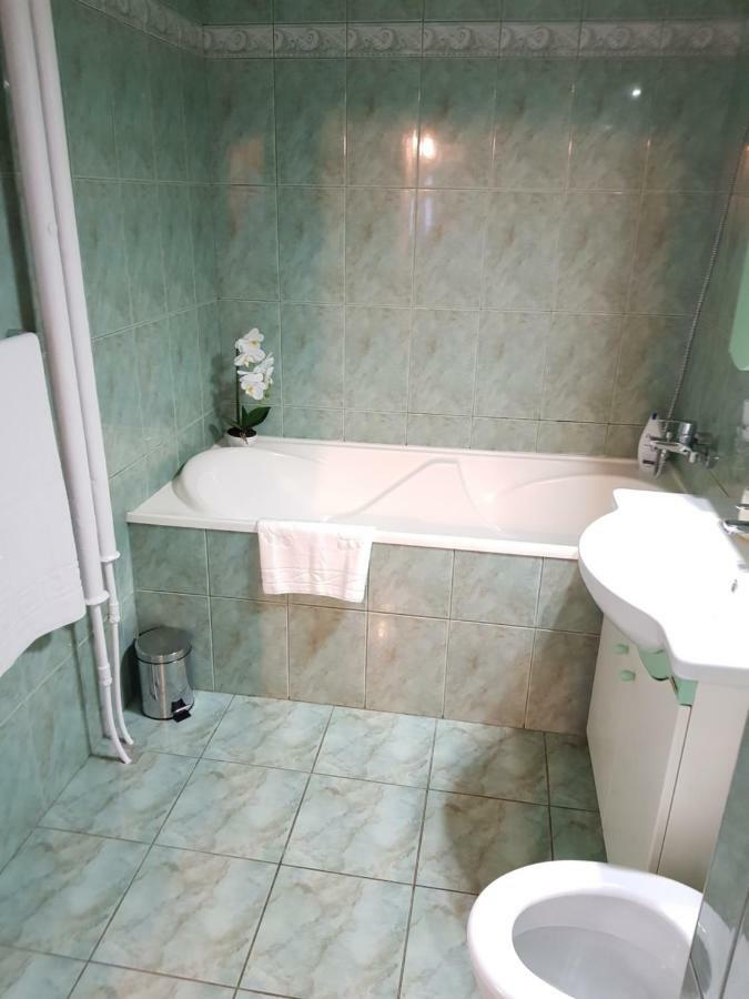 Apartament Melinda Oradea Exterior foto